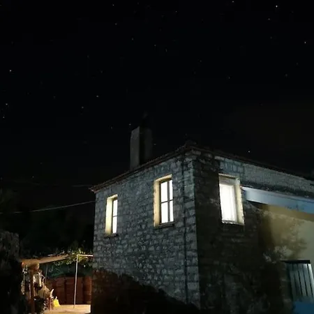 Charlami'S Mansion Villa Polydroso Exterior photo